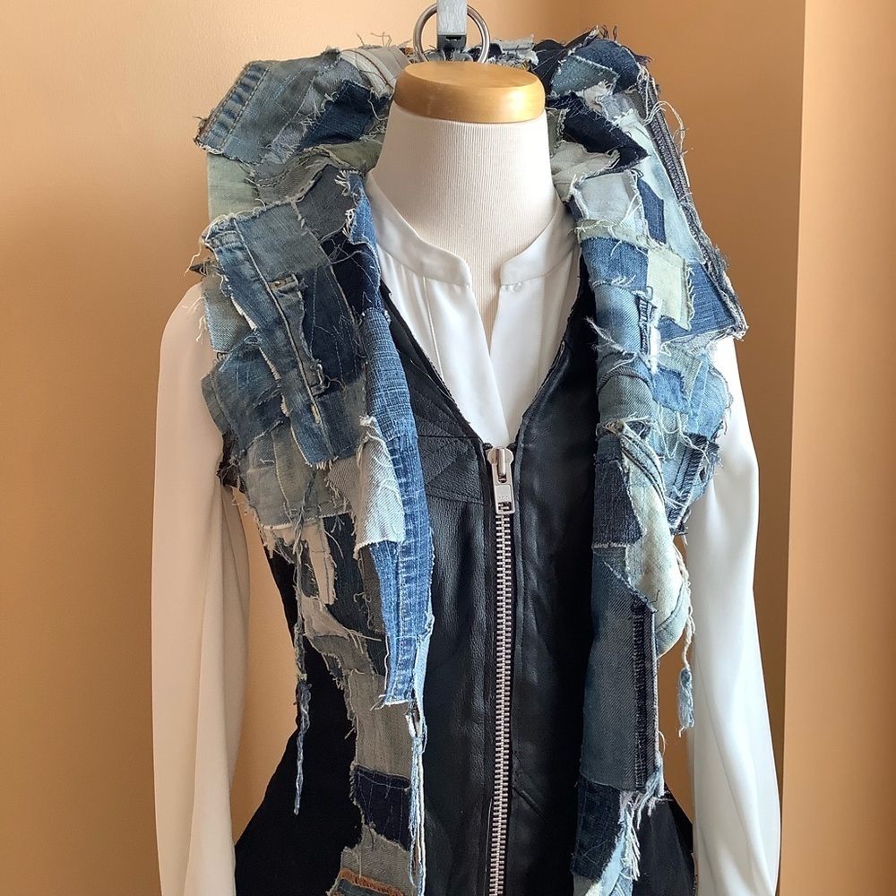 LOVEMATTERS Designer Black Corduroy & Patchwork Denim Hourglass Vest Size S - Picture 10 of 16